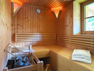AlpenPura Boutique Chalets mit Sauna und Panoramablick - 2