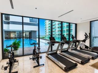 1-Bedroom Apartment with a Private Balcony and Sea View - 4