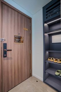 1-Bedroom Apartment with a Private Balcony and Sea View - 3