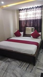 New Shanti Hotel - 9