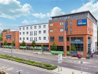 Travelodge Camberley Central - Camberley - 0