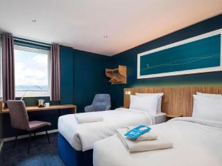 Travelodge Camberley Central - Camberley - 2