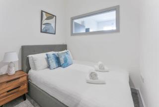 Modern & Cosy Budget 1 Bedroom Flat in Dudley - 8
