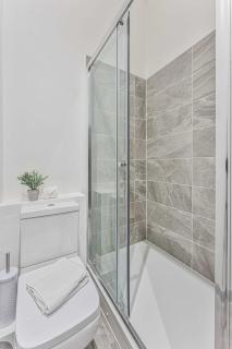 Modern & Cosy Budget 1 Bedroom Flat in Dudley - 7