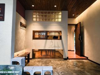 Under The Tree Café & Homestay - 5