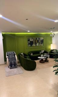 The new Luxury 2bed apartment Mall of Islamabad F 7 city & margalla view - 9