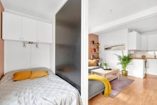 Modern Studio With Prime Central Location - 8