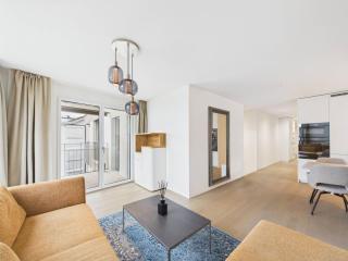Luxurious Accessible Apartment in Zrich with Stunning Views - 1