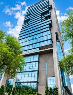 The new Luxury 2bed apartment Mall of Islamabad F 7 city & margalla view - 0