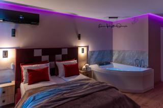 Portovo Private Jacuzzi & AC Suite by Lion Apartments - 3