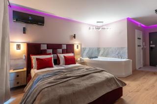 Portovo Private Jacuzzi & AC Suite by Lion Apartments - 5