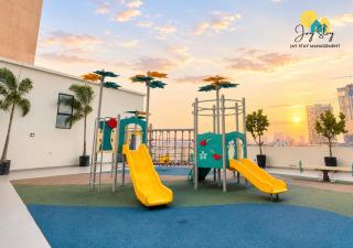 The Green Residence l 2BR Seaview Retreat l 6-9 Pax l Kids-Friendly l JonkerSt l City Centre by Jay Stay Management - 1