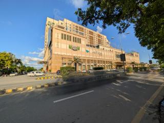 Goldcrest Alfatah Mall - Two Bedroom Apartment by Alvis suite - 9