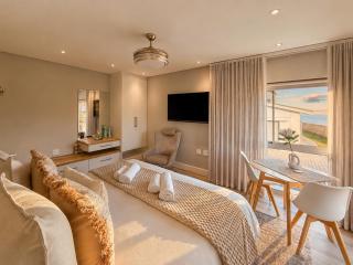 Cliff Haven - 9