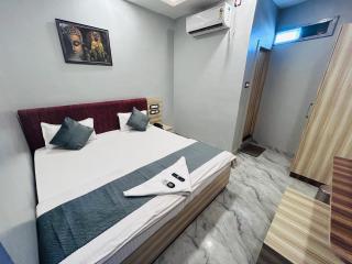 Hotel Dwarka Palace - 7