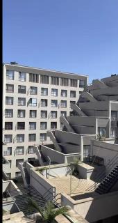 Premium 1BR Rooftop Views Fast Wi-Fi - 0