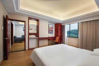 Vienna Hotel Shenzhen Bijiashan Yinhu Metro Station - 4