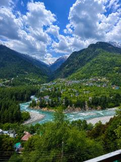 New Naina Rockland- Centrally Heated and Cooled rooms with Mountain & River View - 6