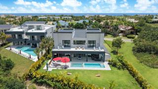 Cap Cana 6 Bedroom Villa with Full Staff, Private Pool, Jacuzzi and 2 Golf Carts - 3