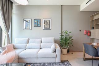 Luxurious 1Br Suite Signature Livings In Dubai - 8