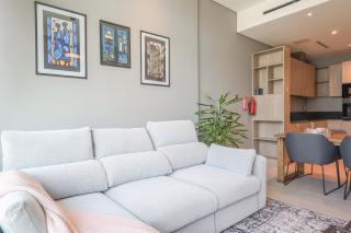 Luxurious 1Br Suite Signature Livings In Dubai - 7
