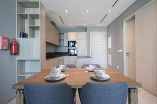 Luxurious 1Br Suite Signature Livings In Dubai - 4