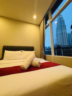 The Sky apartment klcc by suites home - 7