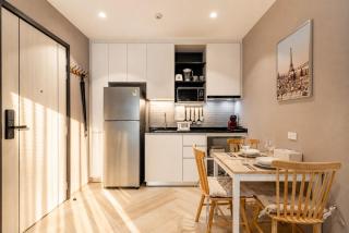 Legendary Breeze 1BR Apartment Bangtao - 2