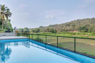 Palms Umiya by Hireavilla - 2BHK Apartments with Pool & Gym 1km from Candolim Beach - 5