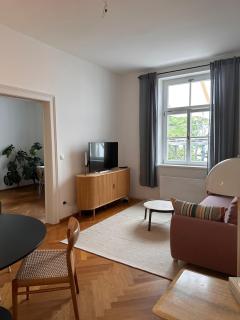 Gemütliche 2-Zimmer-Altbauwohnung - 0