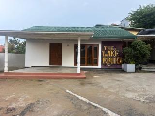 The lake round kandy - 1