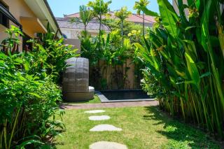 Villa Black Pool Family 4BR Villa Walk to Beac - 4