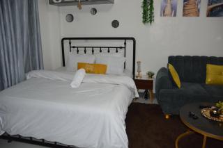 GOLDEN ACACIA STUDIO BNBs - 0