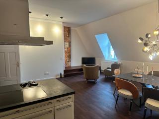 top located 1st-class penthouse with 3 rooms - 4