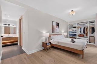 Ski-In Adjacent 200m - 3BR - Free Shuttle - Sleeps 8 - 2