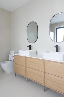 N5 The Serenity Retreat Spacious Private Ensuite with Bathtub - 3