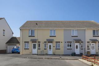 Comfortable Home Garden & Parking Walk to Beach - 6