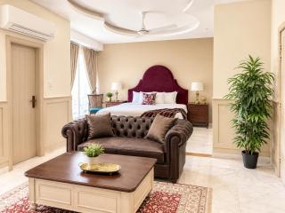 Sky One by Ace Luxe - 7
