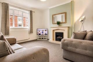 Sleek Gem Home in Houghton le Spring, Sleeps 5 - 4