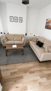 Charming 3-Bedroom house - 9