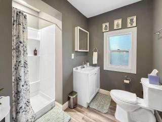 10 Min to Cedar Point Cozy 1BR - 6
