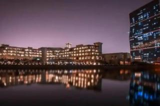 Luxury 4BR Lounge, Sea&Pearl View, Above Mall - 5