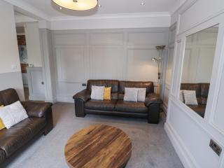 Astwood House - 8