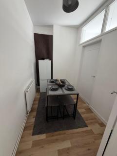 Charming 3-Bedroom house - 6