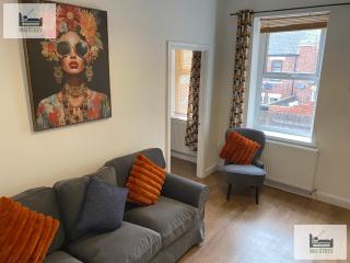 Caris - 2 Bedroom 4 Beds Ideal for Contractors - 1