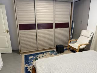 Modern 1BR Apartment Walk to City Center - 9