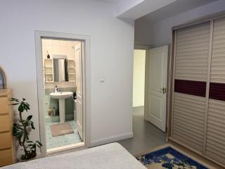 Modern 1BR Apartment Walk to City Center - 7