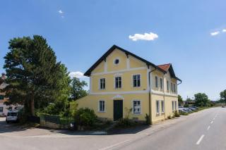 Studio Hadersdorf near Train station with Free Parking - 0