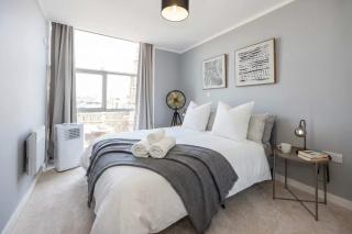 Stunning Skyline Liverpool Apartment with Parking - 7