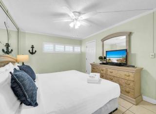Holiday Surf and Racquet Unit 214 - Destin - 8
